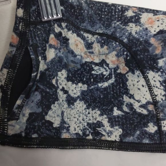 Lululemon Speed Up Spring Bloom Athletica leggings - Picture 7 of 8